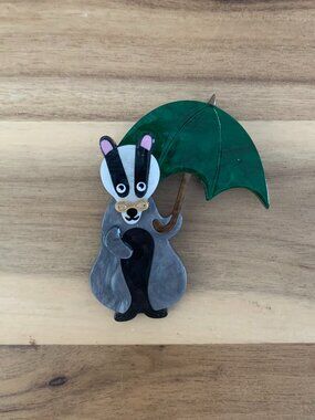 Erstwilder Bill the Badger brooch pin NWOT